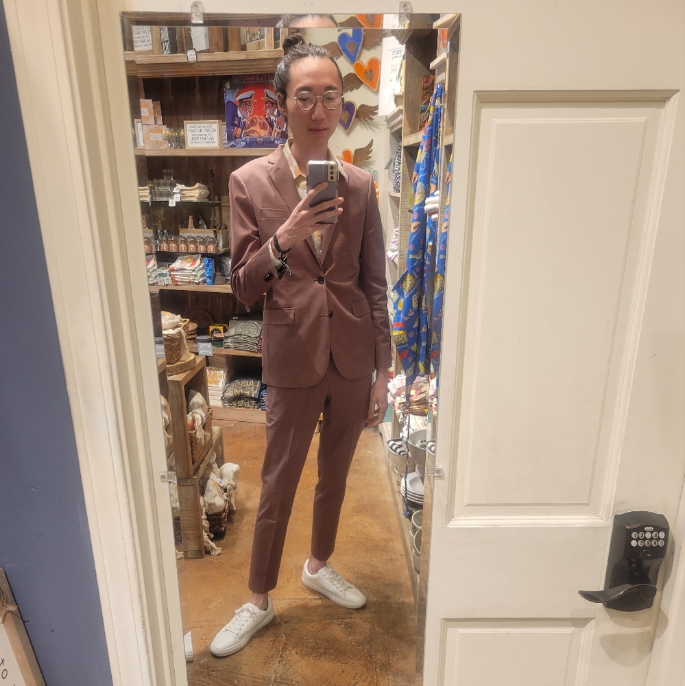 Meet your Posher, Kiên